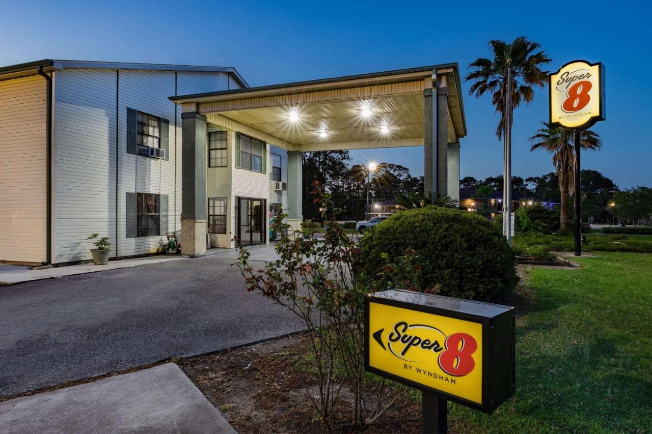 Super 8 By Wyndham Kinder/Coushatta Near Casino Exterior photo